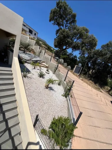 Création jardin sec, Lucciana, O.F Jardin