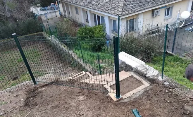 Terrassement et mise en place d’une cloture, Lucciana, O.F Jardin